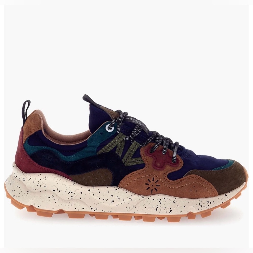 NWT Flower Mountain Yamano 3 Uni Sneaker in Light Brown- Navy